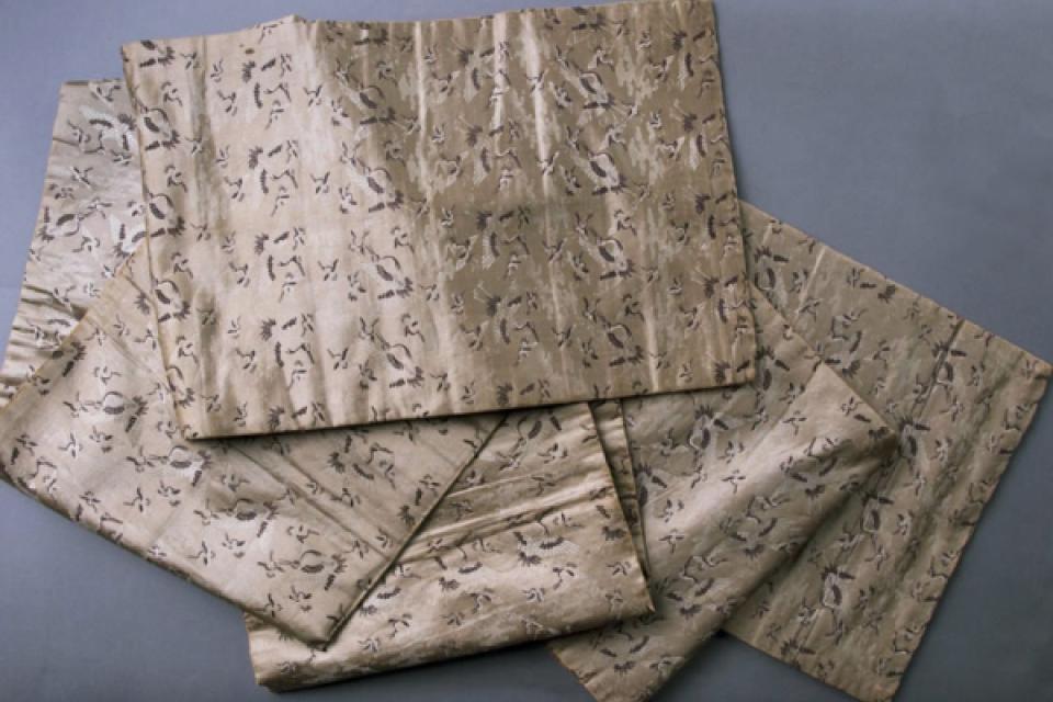 Champagne brocade obi with flying crane design (2004.1.70)